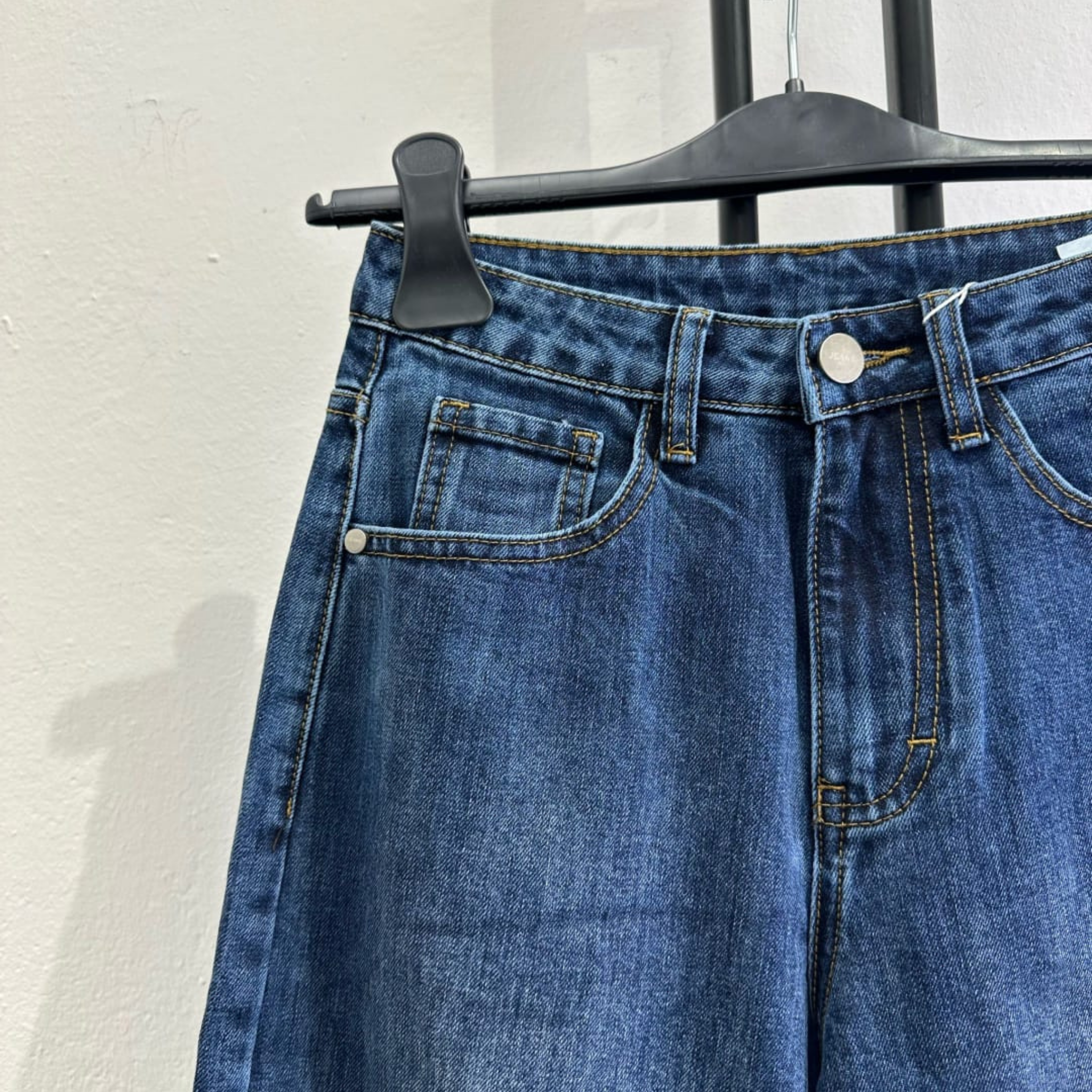 Italian Relaxed Wide Leg Jeans