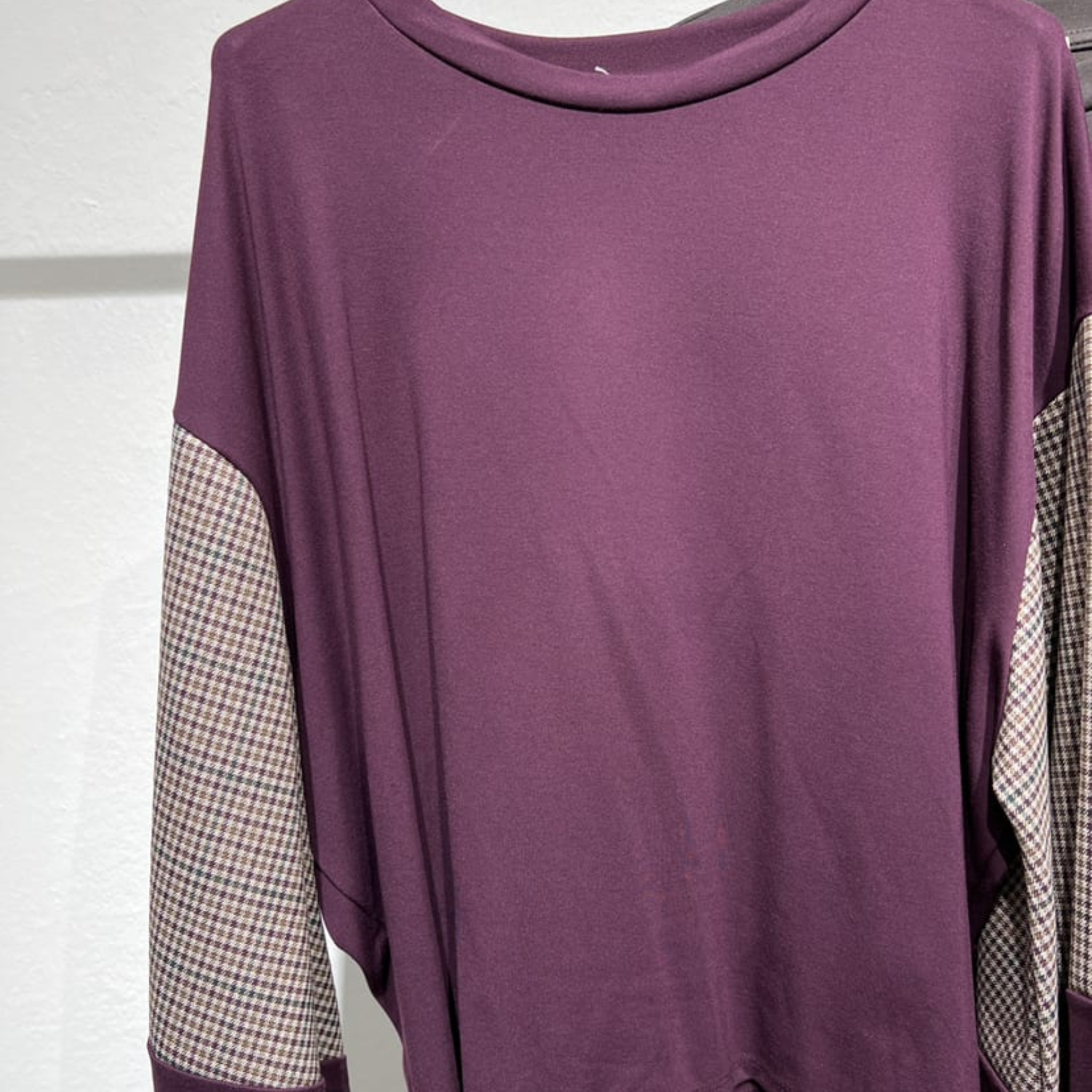 Contrast Sleeve Relaxed Top